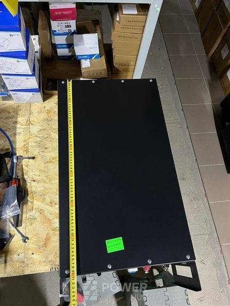 Аккумулятор в сборе на 16 кВт (16080 Wh) с 16 ячеек LiFePO4 314Ah Grade-A, дисплей 3,2 дюйма LCD и пара проходных клемм DC 200 А, автомат питания DC 250 А (сборка аккумуляторная на 16 кВт с обычной BMS) 0010 фото