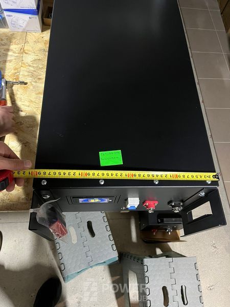 Аккумулятор в сборе на 16 кВт (16080 Wh) с 16 ячеек LiFePO4 314Ah Grade-A, дисплей 3,2 дюйма LCD и пара проходных клемм DC 200 А, автомат питания DC 250 А (сборка аккумуляторная на 16 кВт с обычной BMS) 0010 фото
