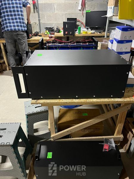 Аккумулятор в сборе на 16 кВт (16080 Wh) с 16 ячеек LiFePO4 314Ah Grade-A, дисплей 3,2 дюйма LCD и пара проходных клемм DC 200 А, автомат питания DC 250 А (сборка аккумуляторная на 16 кВт с обычной BMS) 0010 фото